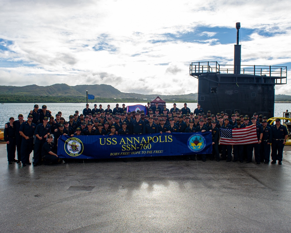 USS Annapolis Command Photo