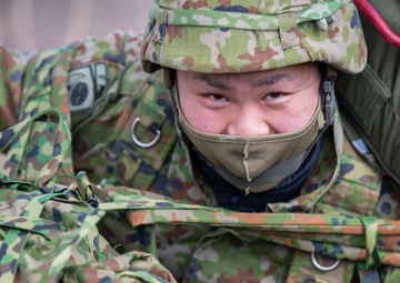 US, Japan forces integrate during Airborne 23