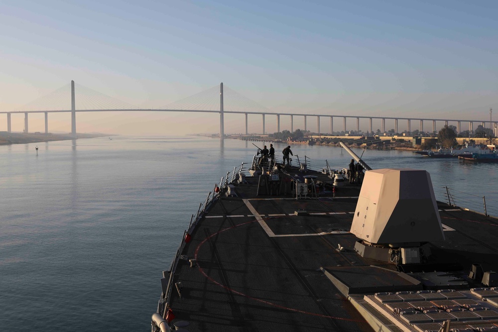 USS Truxtun Transits the Suez Canal