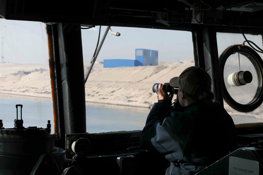 USS Truxtun Transits the Suez Canal