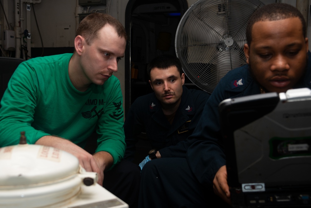 Nimitz Sailors Perform Maintenance