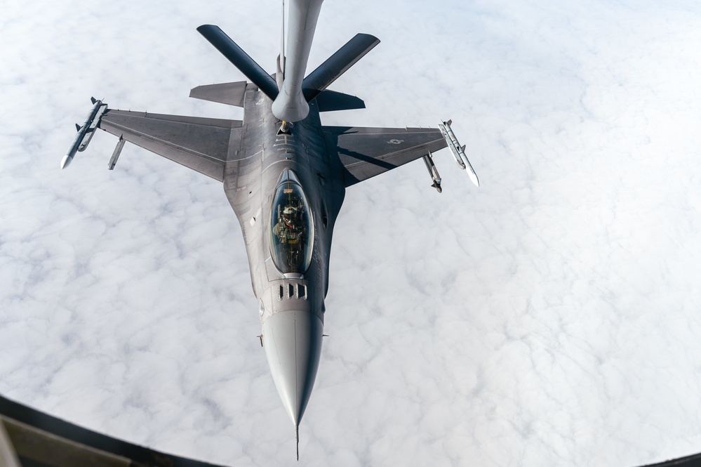 Refueling the F-16