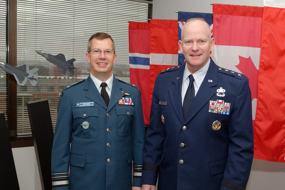 Commander Royal Canadian Air Force visits the F-35 Joint Program Office