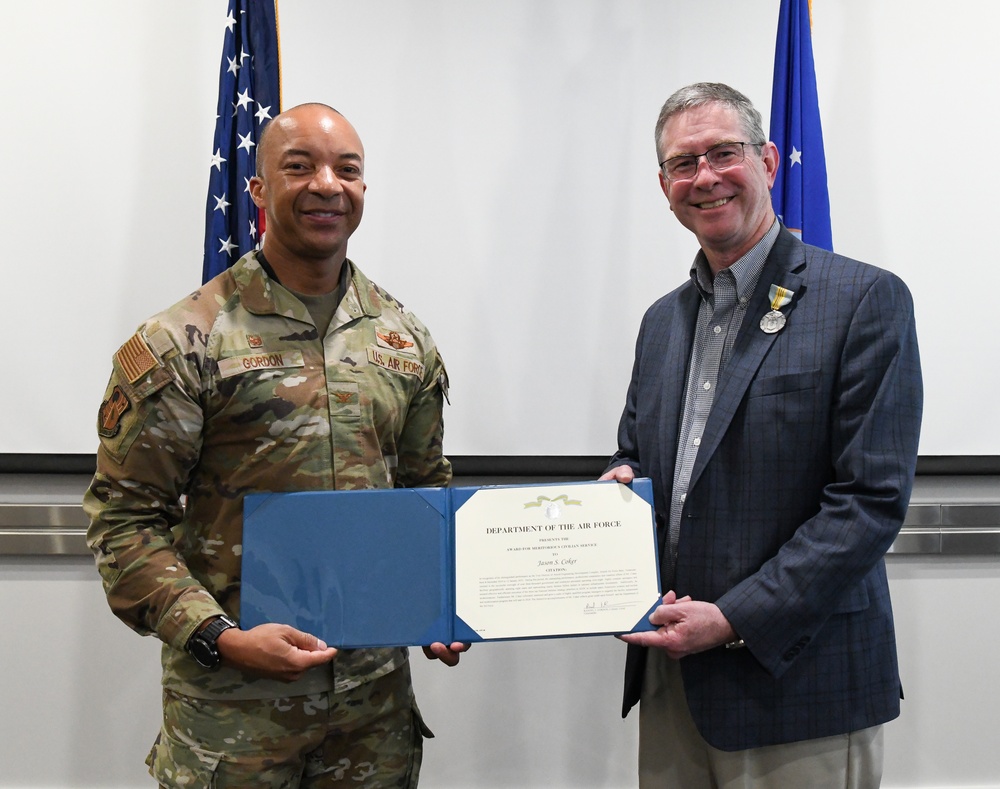 Former AEDC vice director recognized with Award for Meritorious Civilian Service