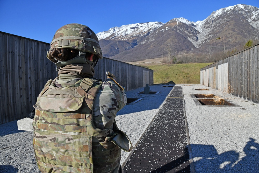 M17 pistol training