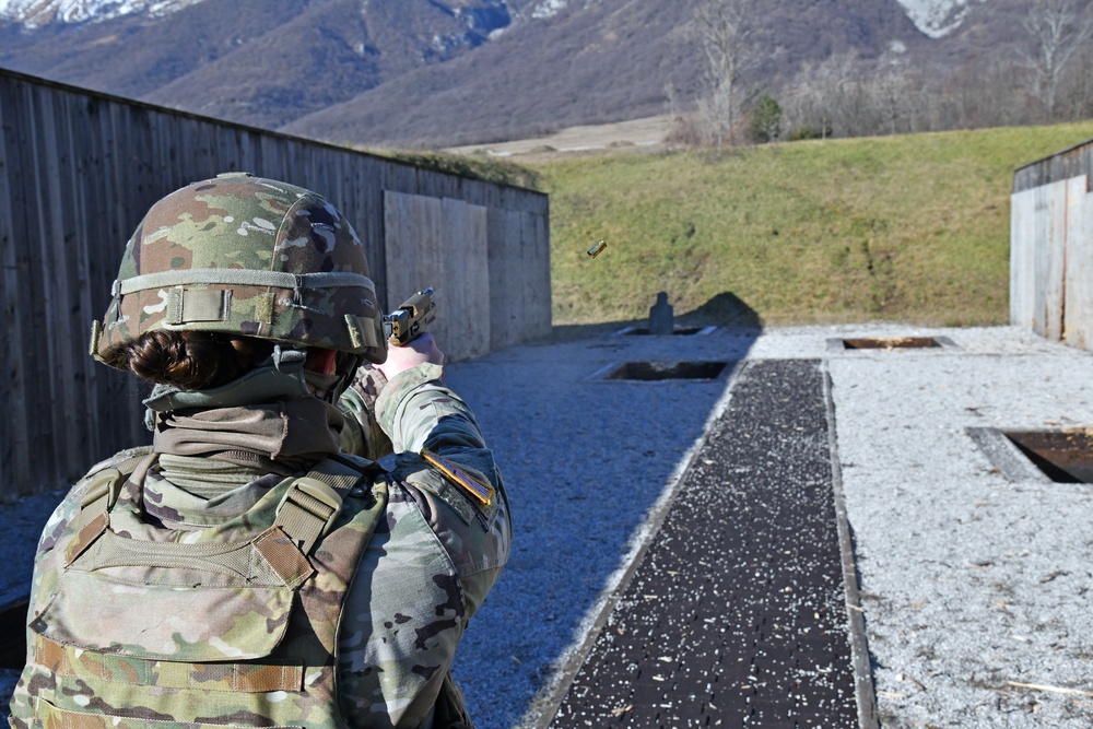 M17 pistol training