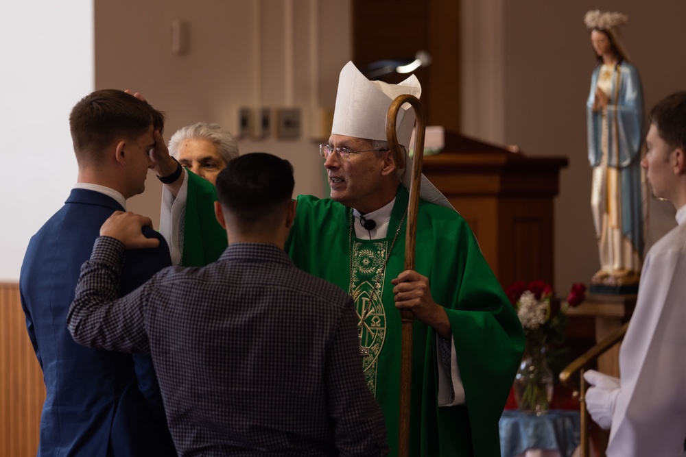 Bishop Richard Spencer visits MCAS Beaufort chapel