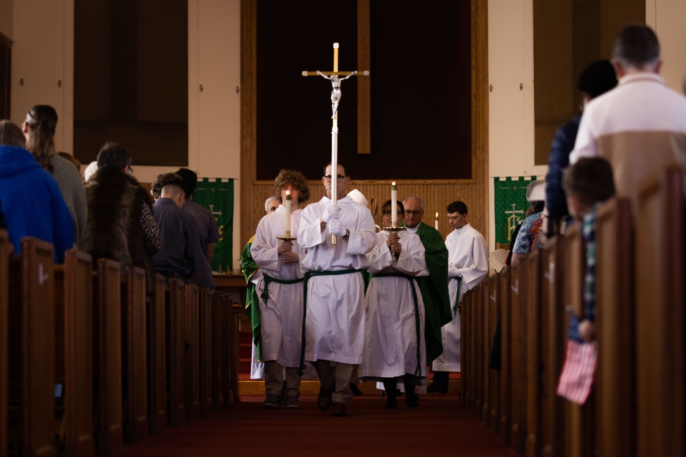 Bishop Richard Spencer visits MCAS Beaufort chapel