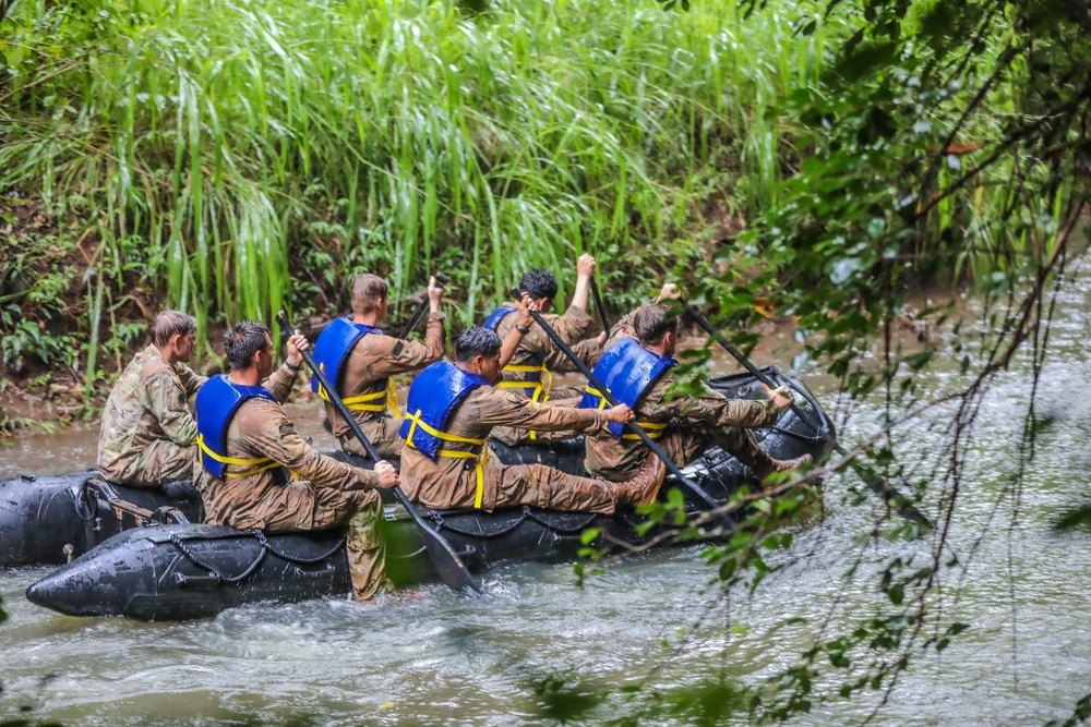 25th Infantry Division Artillery (DIVARTY) Best By Test Waterborne Operations