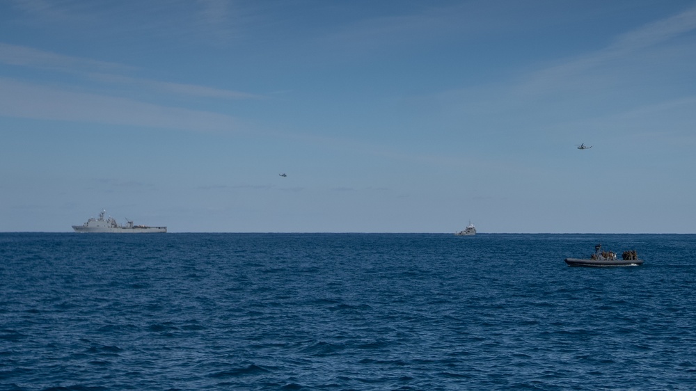 26th MEU's Boat Assault Force conducts VBSS