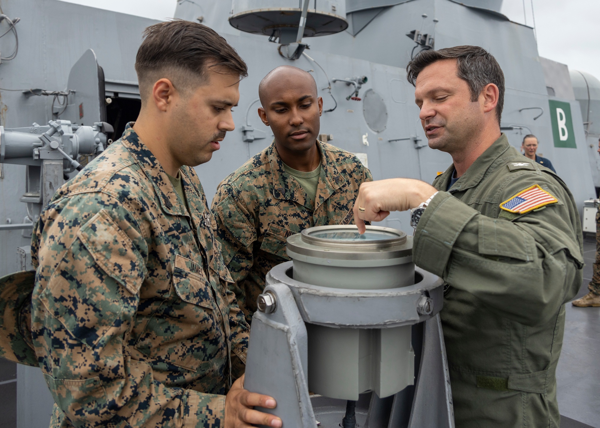 USS Anchorage Sailors and Marines Strengthen Partnership with