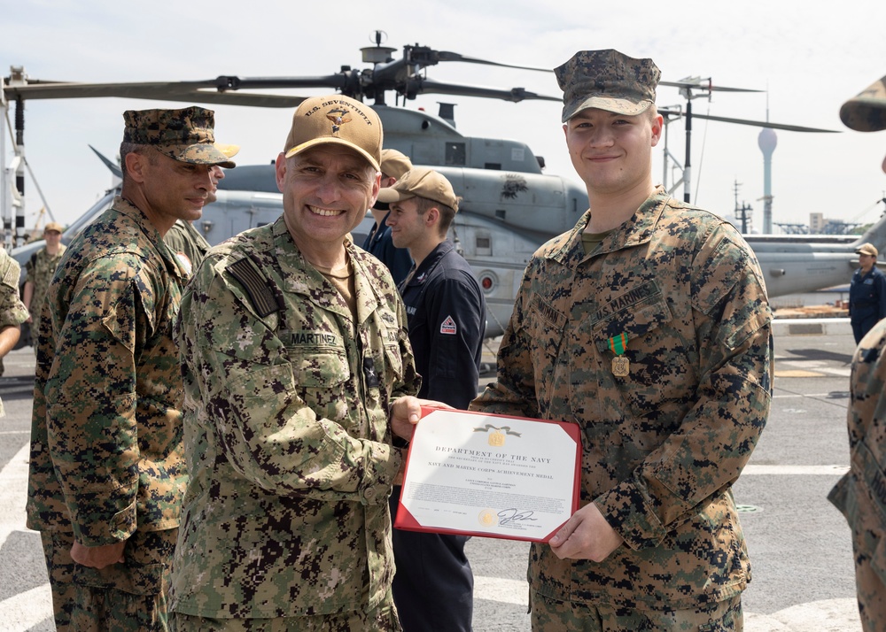 Rear Adm. Martinez Awards Marines and Sailors of the 13th MEU and USS Anchorage