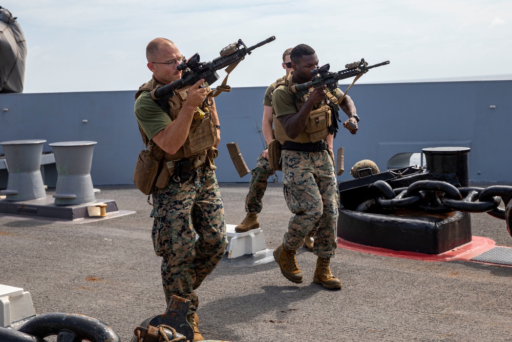 BLT 2/4 &amp; CLB 13 Speed Reload Training aboard USS Anchorage