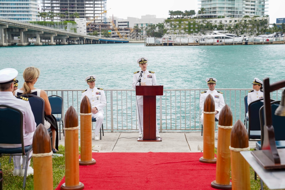 Navy Reserve U.S. Southern Command Headquarters conducts change of command