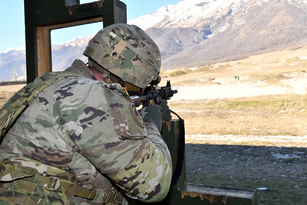 Marksmanship training at Cao Malnisio