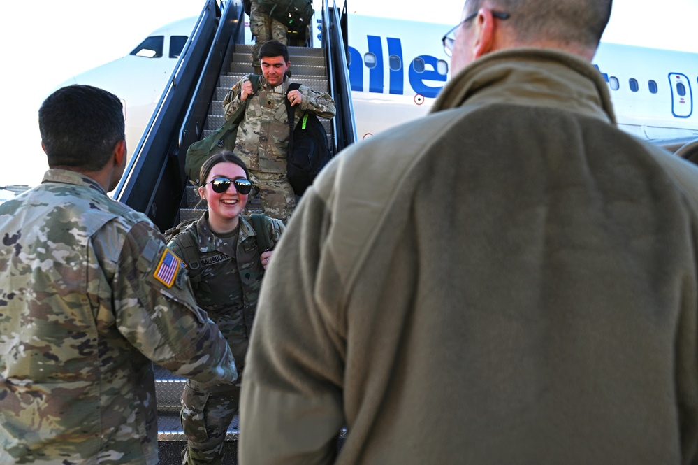 New Hampshire Guardsmen return from Middle East deployment