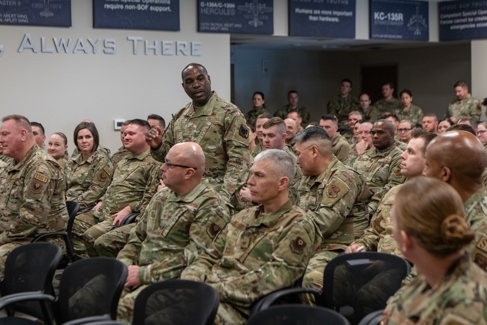 137th SOW hosts the ANG command chief