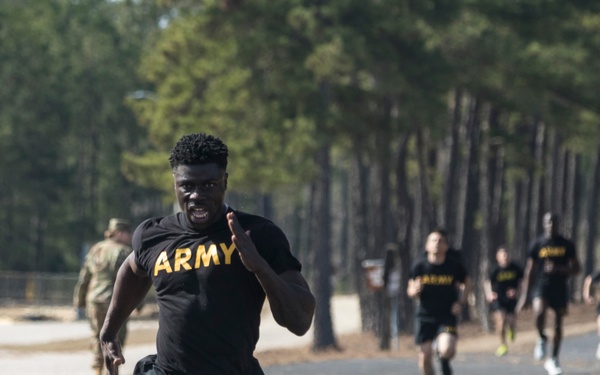 Soldiers Battle for 200th MP Command Best Squad Honor