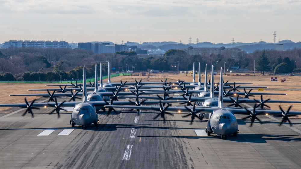 US, Japan forces integrate during Airborne 23