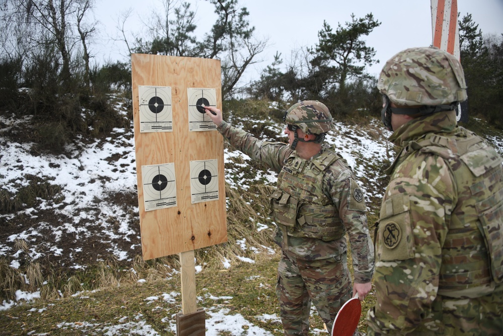 207th MIB (T) conduct weapons qualifications