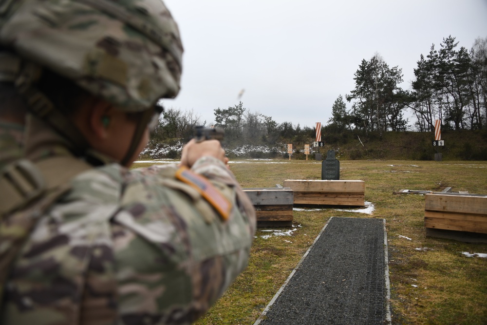 207th MIB (T) conduct weapons qualifications