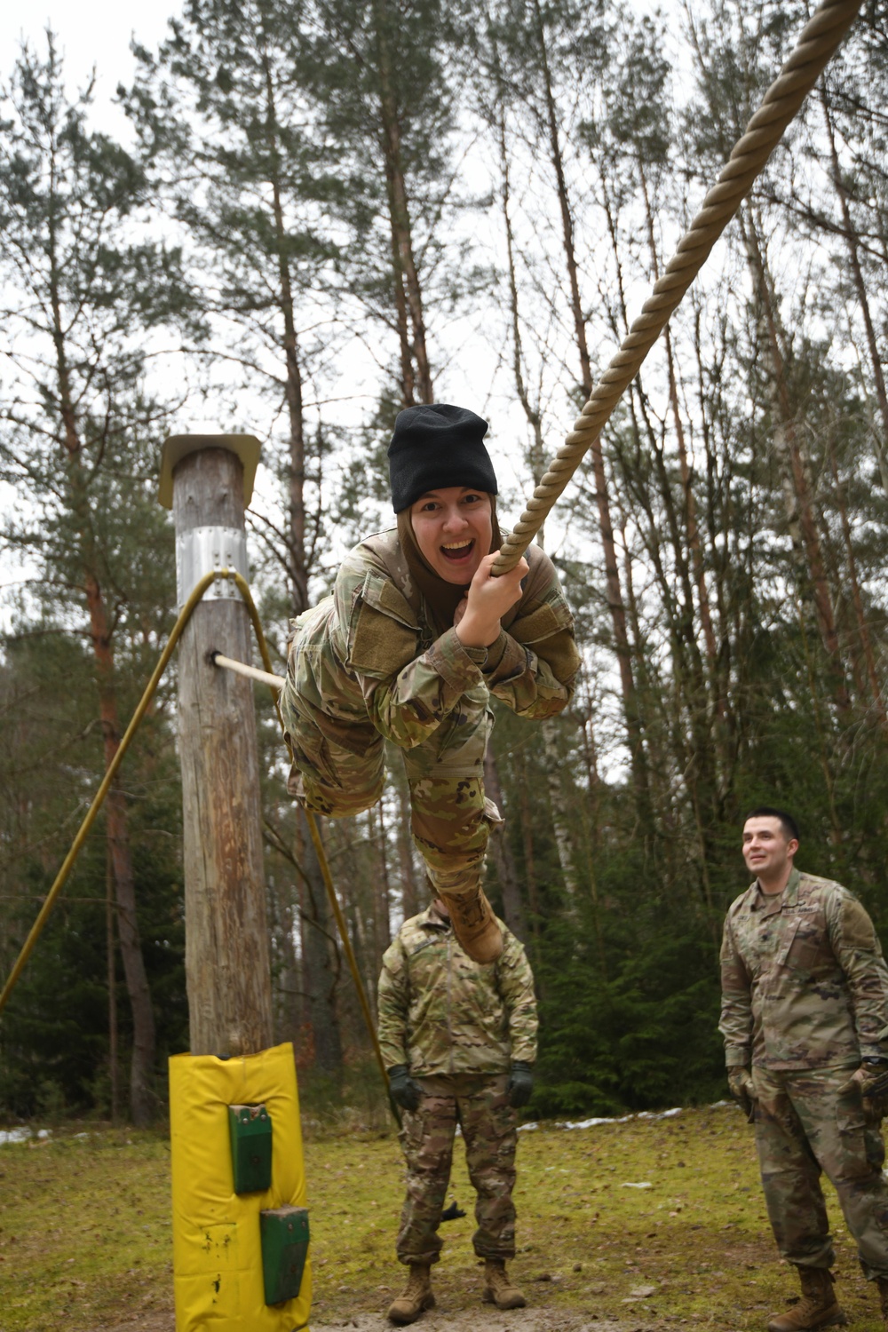 307th Military Intelligence Brigade conquers obstacle course