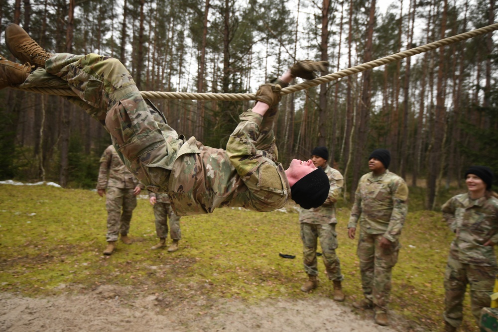 DVIDS - Images - 307th Military Intelligence Brigade conquers obstacle ...