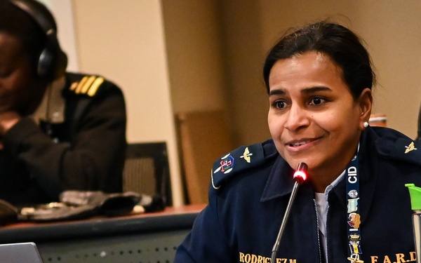 U.S. Chief of Navy Operations speaks to IADC Class 62 Students  