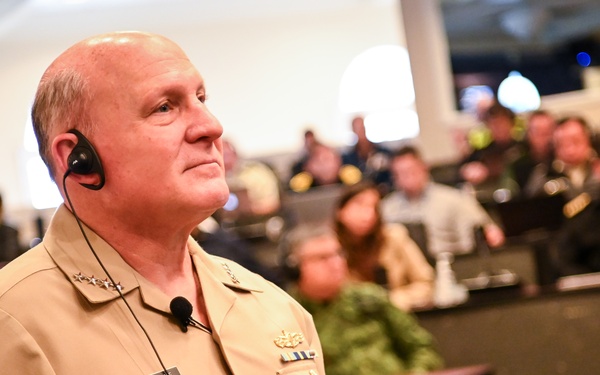 U.S. Chief of Navy Operations speaks to IADC Class 62 Students  