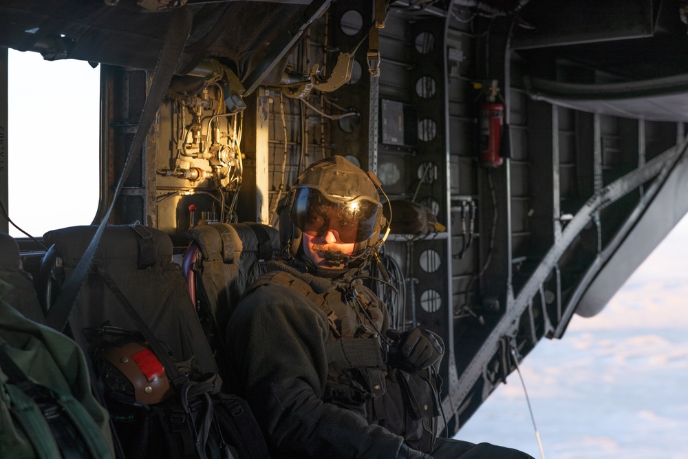 Marines with HMH-464 fly in the cold