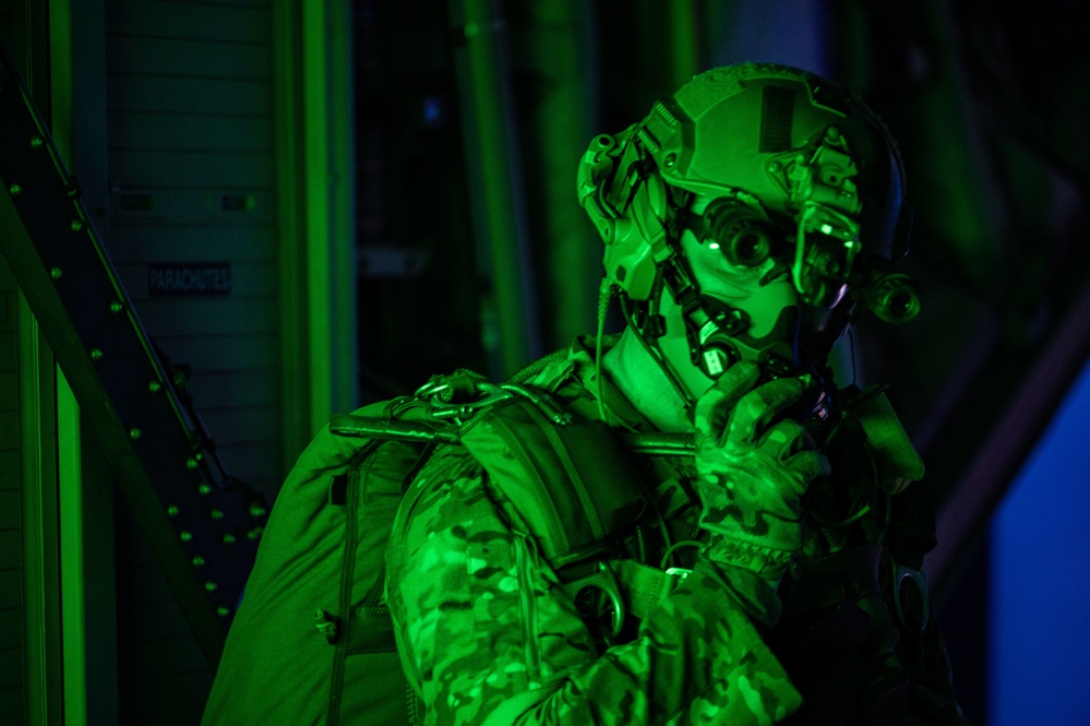 Special Tactics operators conduct training