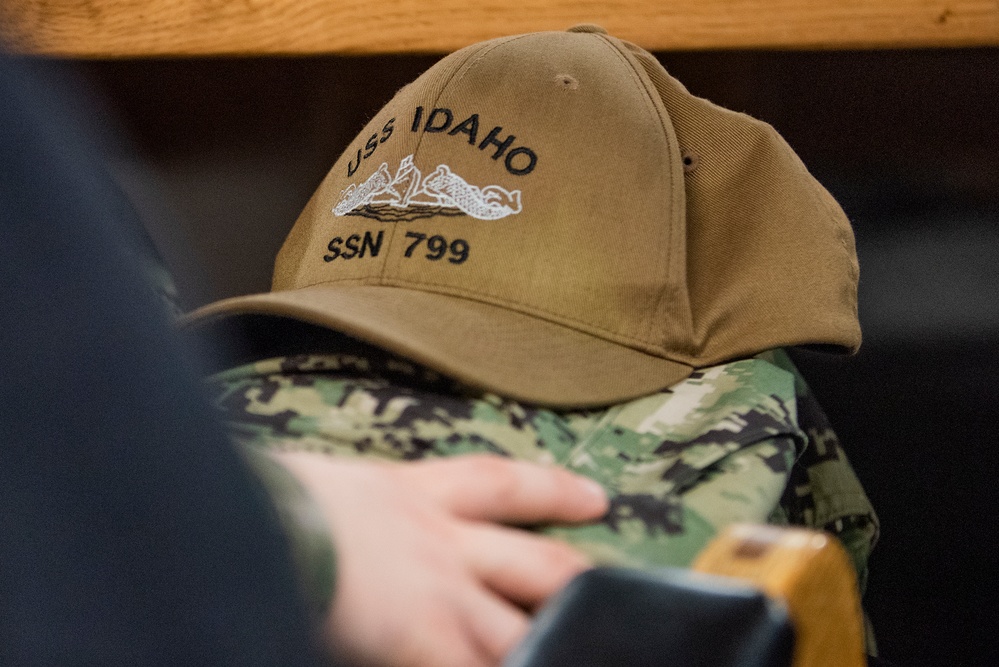 U.S. Navy Sailors assigned to the USS IDAHO submarine visit Idaho