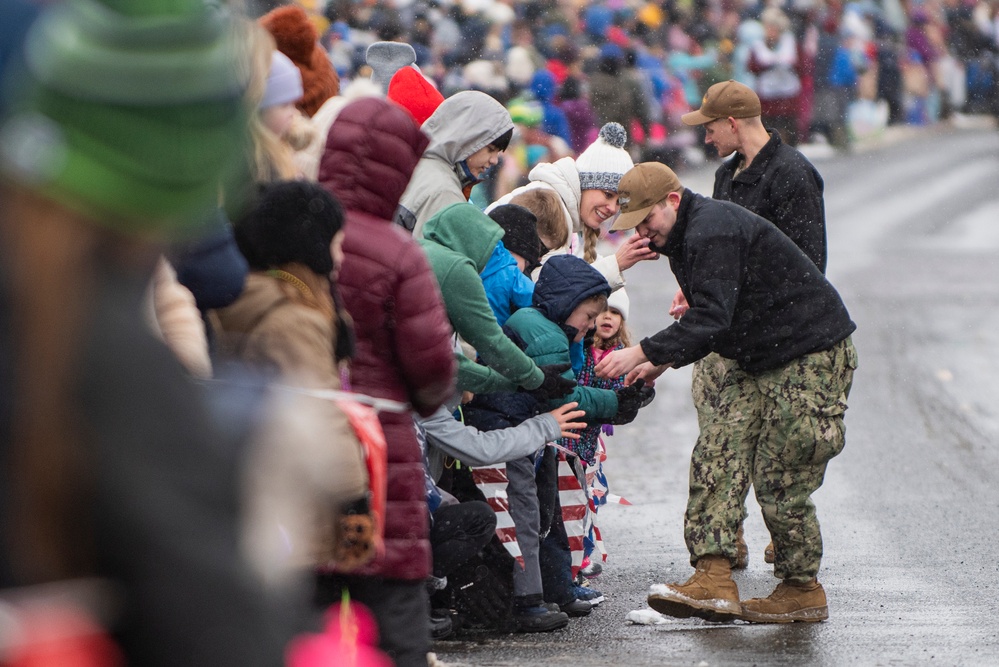 U.S. Navy Sailors assigned to the USS IDAHO submarine visit Idaho