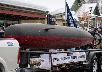 U.S. Navy Sailors assigned to the USS IDAHO submarine visit Idaho