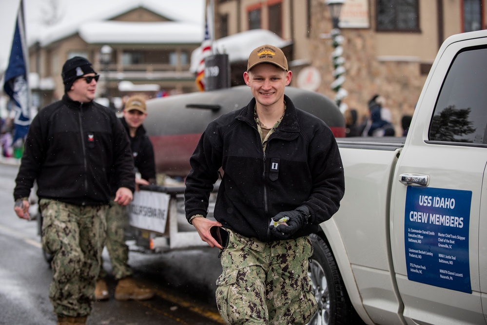 U.S. Navy Sailors assigned to the USS IDAHO submarine visit Idaho