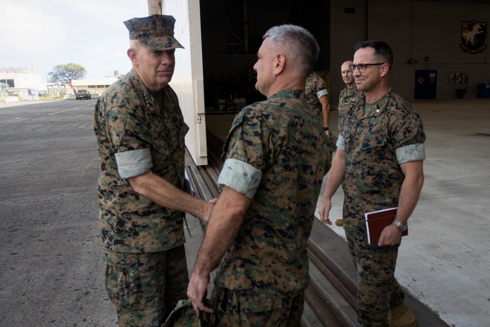 Gen. Berger and Sgt. Maj. Black Visit VMGR-153