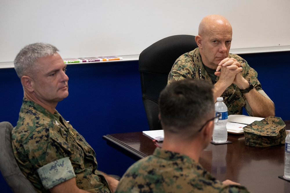 Gen. Berger and Sgt. Maj. Black Visit VMGR-153