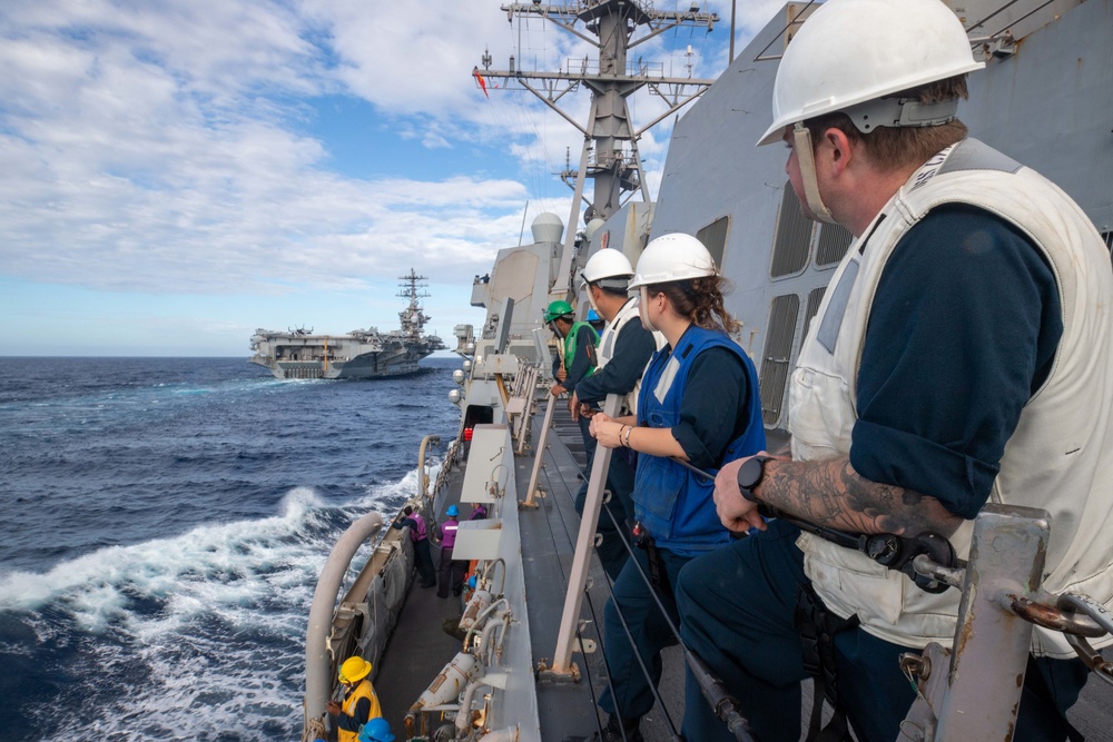 Chung-Hoon Underway Replenishment with Nimitz