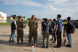 CLOSE YET FAR: FUTENMA AIR STATION SHARES FESTIVITY WITH LOCAL MEDIA／近くて遠い ー 普天間基地、日本のメディアを祭りに招待