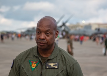 CLOSE YET FAR: FUTENMA AIR STATION SHARES FESTIVITY WITH LOCAL MEDIA／近くて遠い ー 普天間基地、日本のメディアを祭りに招待