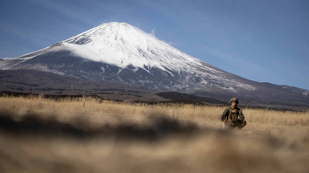 Fuji Viper 23.2: V34 Marines conduct a Mortar Range