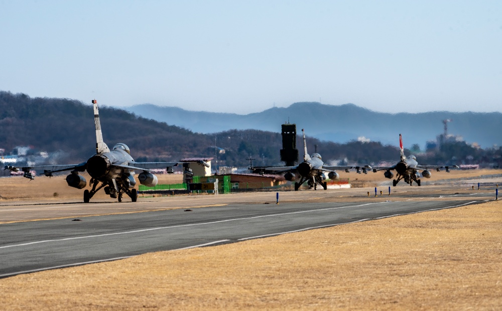 Osan Airmen deploy to Daegu for training