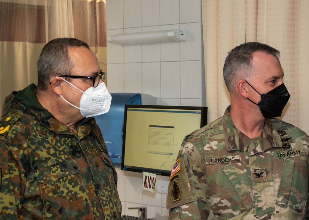 American and German forces learn each other's military medical cultures