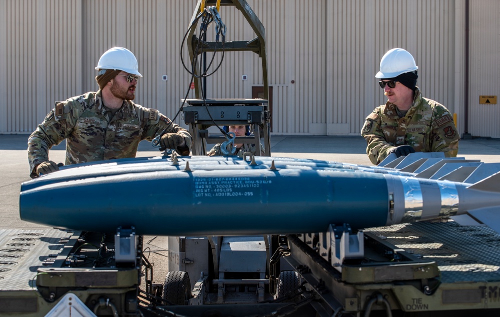 Osan Airmen ready munitions at Daegu training