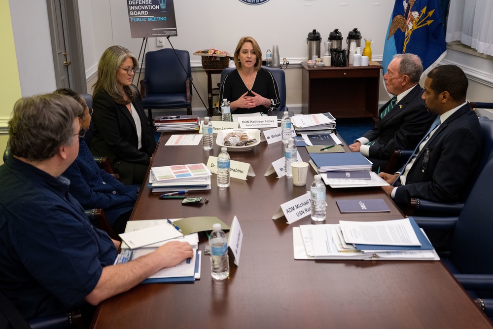 DSD Meets with DIB Members