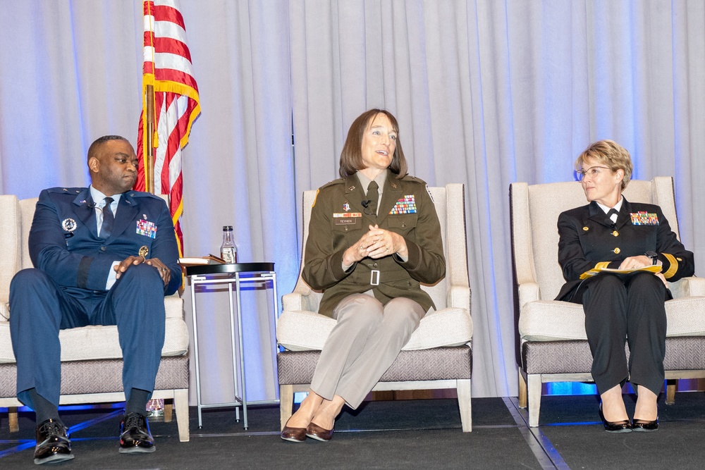 Military Panel Discusses Military Health System with Civilian Healthcare Executives