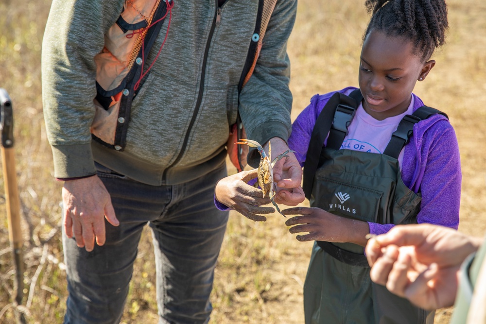 Jack and Jill of America visit the Galveston District for a S.T.E.M. field trip