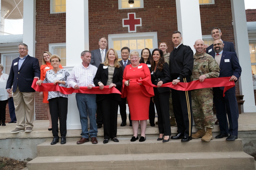 MG Allen Pepin, COL Messina assist in Red Cross ribbon cutting