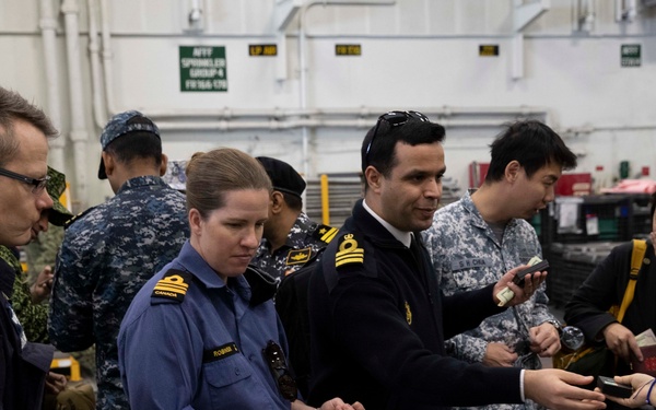 Abraham Lincoln hosts Naval War College