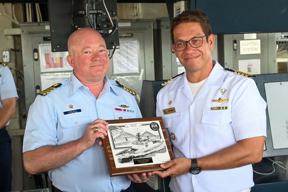 USCGC Stone hosts US Consulate General Brazil staff and Brazil Navy members in Suape